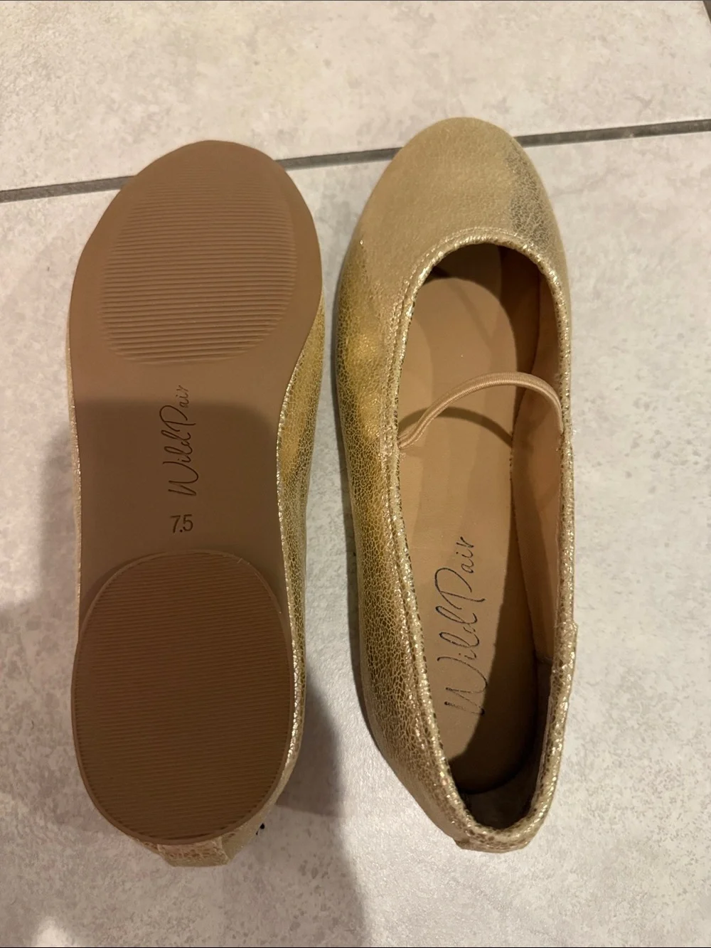 Wild Pair Girls' Metallic Gold Mary Jane Flats